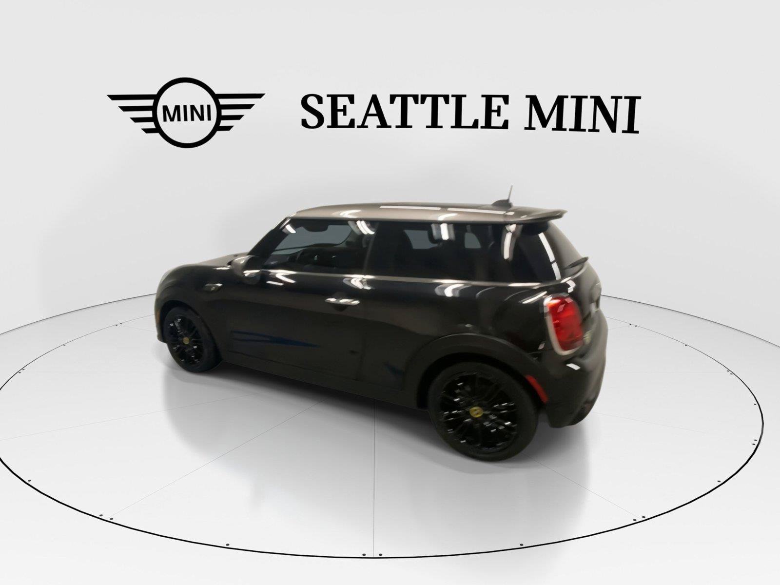 Used 2024 MINI Cooper SE FWD image 7
