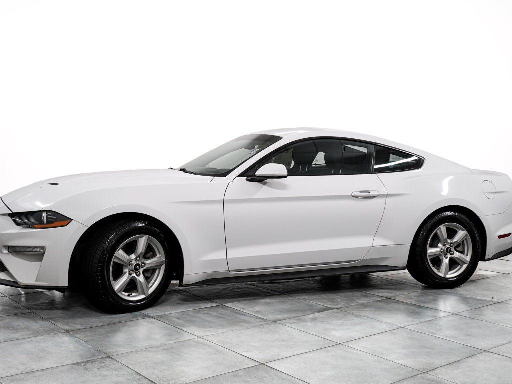 Used 2019 Ford Mustang Coupe RWD image 4