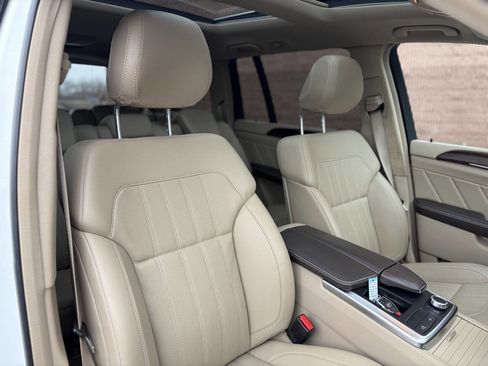 Used 2015 Mercedes-Benz GL 450 GL 450 4MATIC AWD 4dr SUV image 18