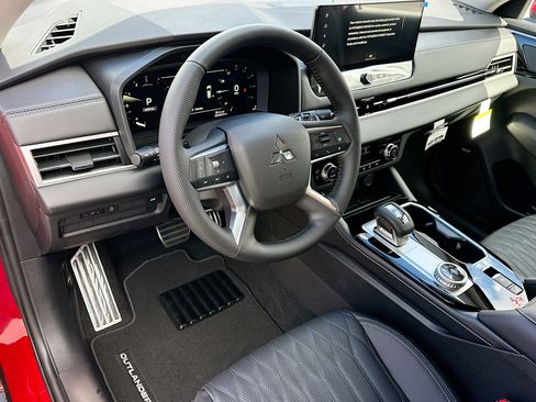 New 2026 Mitsubishi Outlander SEL image 6
