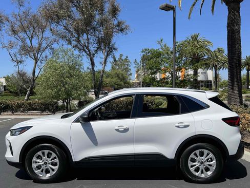 Used 2024 Ford Escape Active image 18