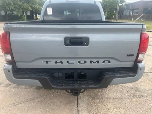 Used 2019 Toyota Tacoma TRD Sport w/ Technology Package RWD image 11