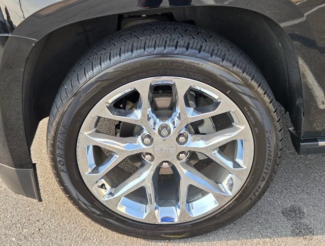 Used 2019 GMC Yukon Denali w/ Denali Ultimate Package AWD/4WD image 24