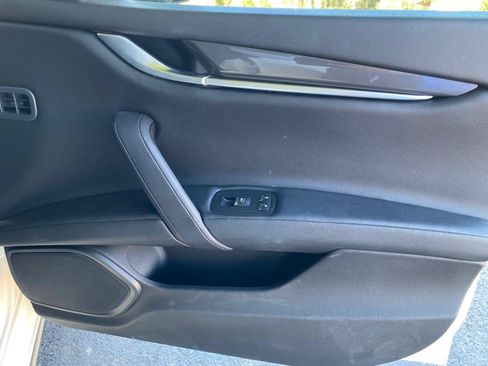 Used 2019 Maserati Ghibli RWD image 43