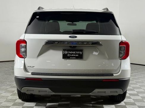 Used 2023 Ford Explorer XLT w/ Equipment Group 202A RWD image 14