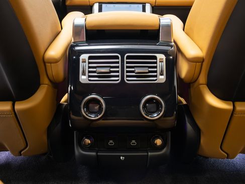 Used 2022 Land Rover Range Rover Autobiography image 69