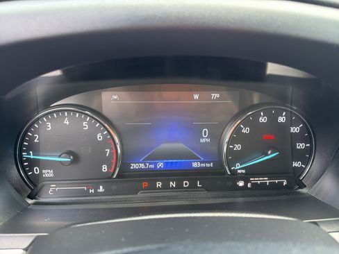 Used 2023 Ford Explorer XLT AWD/4WD image 16