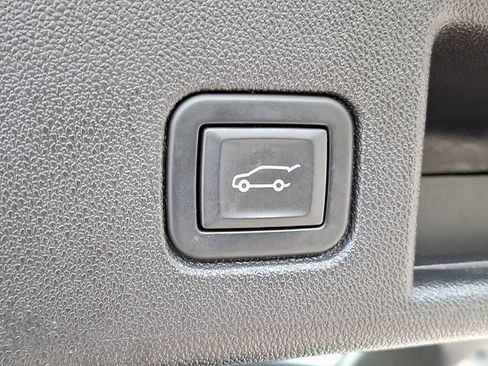 Used 2024 Chevrolet Equinox RS FWD image 25