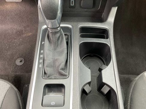 Used 2018 Ford Escape SE image 30