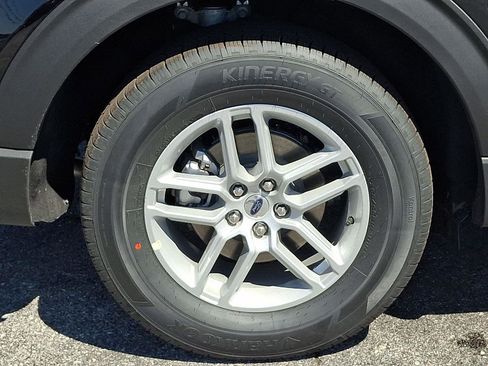 New 2026 Ford Explorer Active image 5