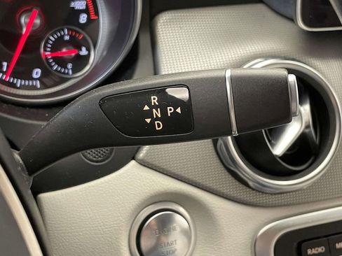 Used 2019 Mercedes-Benz GLA 250 4MATIC image 40