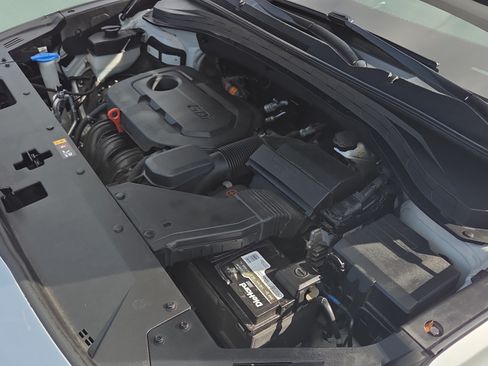 Used 2019 Hyundai Santa Fe SE FWD image 20