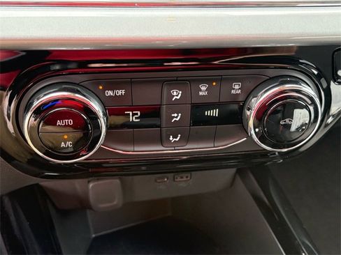 Used 2025 Chevrolet Trax LT image 12