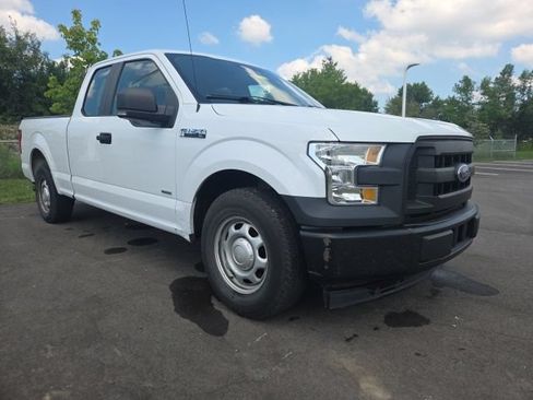 Used 2017 Ford F150 XL w/ Equipment Group 101A Mid RWD image 1