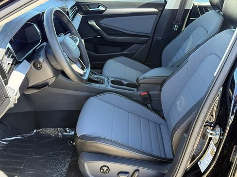 New 2026 Volkswagen Jetta SE image 10