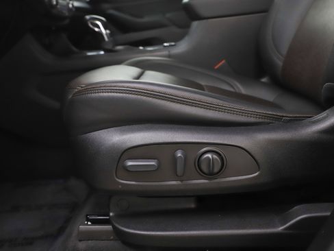 Used 2022 Chevrolet Traverse High Country image 25