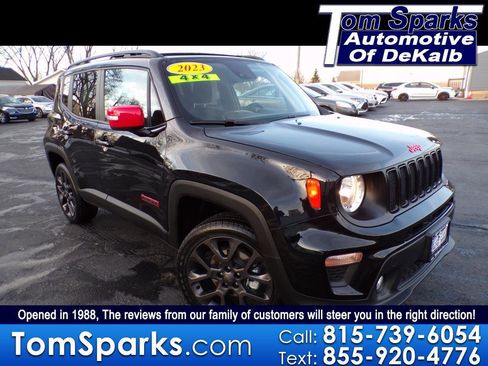 Used 2023 Jeep Renegade Latitude w/ Sun/Sound Group image 1