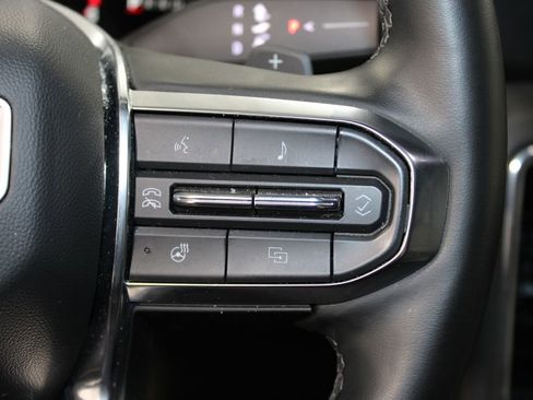 Used 2025 GMC Yukon Denali AWD/4WD image 26