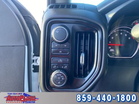 Used 2022 Chevrolet Silverado 2500 Custom w/ Custom Value Package image 33