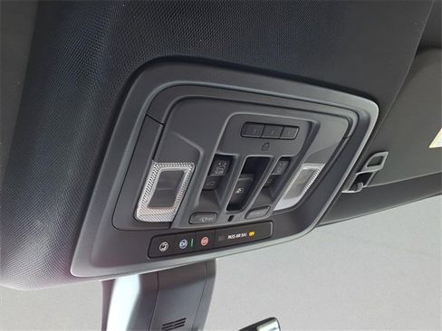 Used 2021 Chevrolet Silverado 1500 High Country w/ Technology Package image 29