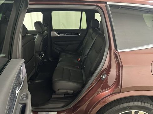 Used 2023 Cadillac XT6 Premium Luxury image 15