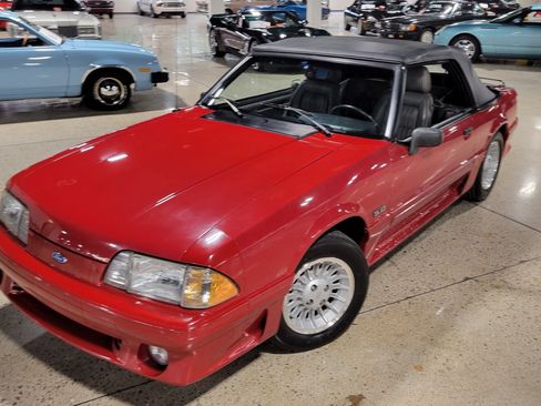 Used 1989 Ford Mustang GT RWD image 2
