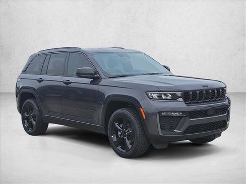 New 2026 Jeep Grand Cherokee Limited w/ Limited Altitude Package AWD/4WD image 7