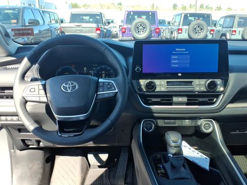 New 2026 Toyota Grand Highlander Limited AWD/4WD image 8