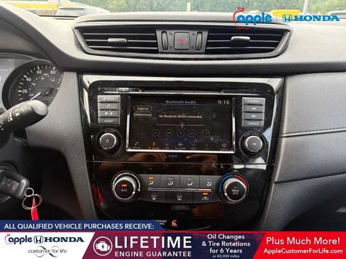 Used 2018 Nissan Rogue S AWD/4WD image 8