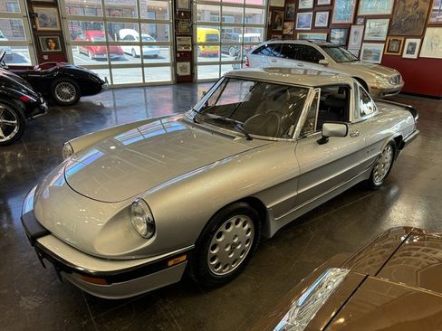 Used 1987 Alfa Romeo Spider Quadrifoglio image 7