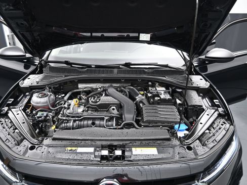 Used 2026 Volkswagen Jetta SE FWD image 21