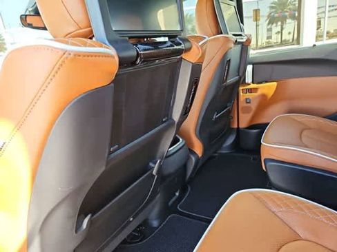 New 2026 Chrysler Pacifica Pinnacle AWD/4WD image 18