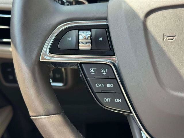 Used 2022 Lincoln Nautilus Reserve AWD/4WD image 25