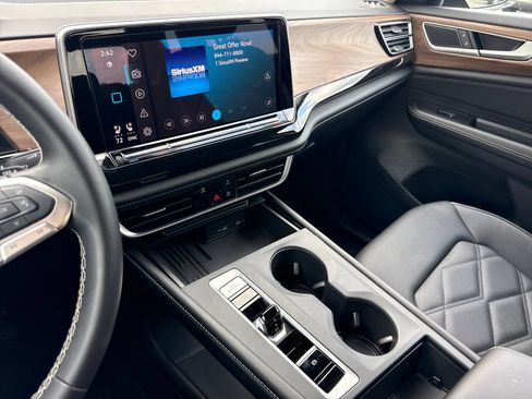 Certified 2026 Volkswagen Atlas SE FWD image 18