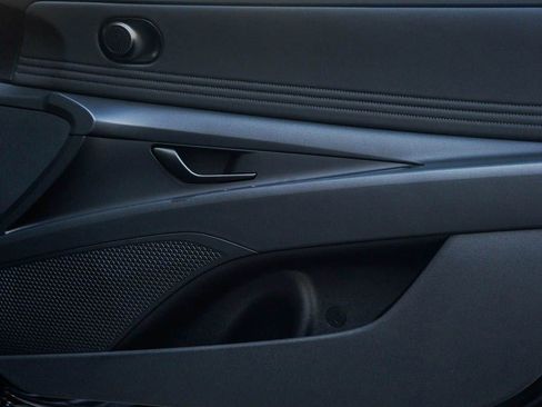 New 2026 Hyundai Elantra SEL Sport Premium FWD image 8