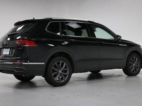 Used 2022 Volkswagen Tiguan SE image 15