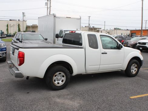 Used 2016 Nissan Frontier S RWD image 4