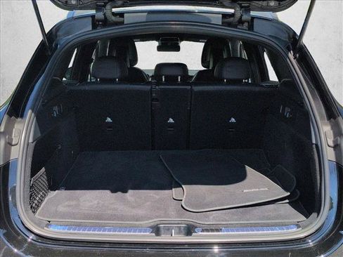 Used 2024 Mercedes-Benz GLC 300 image 6