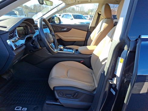 Used 2023 Audi Q8 Prestige image 15