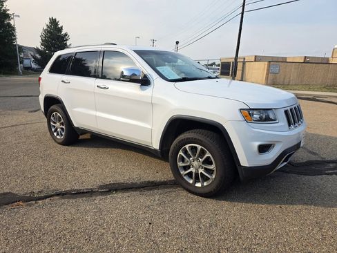 Used 2014 Jeep Grand Cherokee Limited w/ Trailer Tow Group IV AWD/4WD image 10