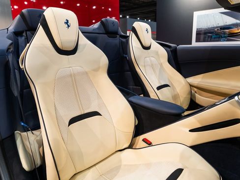 Certified 2024 Ferrari Roma Spider RWD image 40