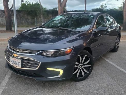 Used 2017 Chevrolet Malibu LT w/ Sport Package FWD image 40