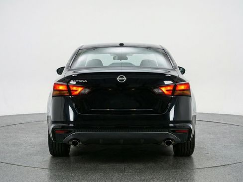 Used 2025 Nissan Altima 2.5 SV image 7