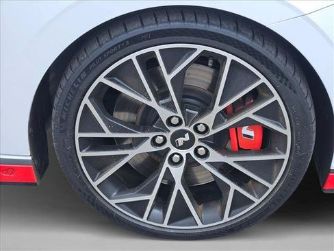 Used 2022 Hyundai Elantra N FWD image 26
