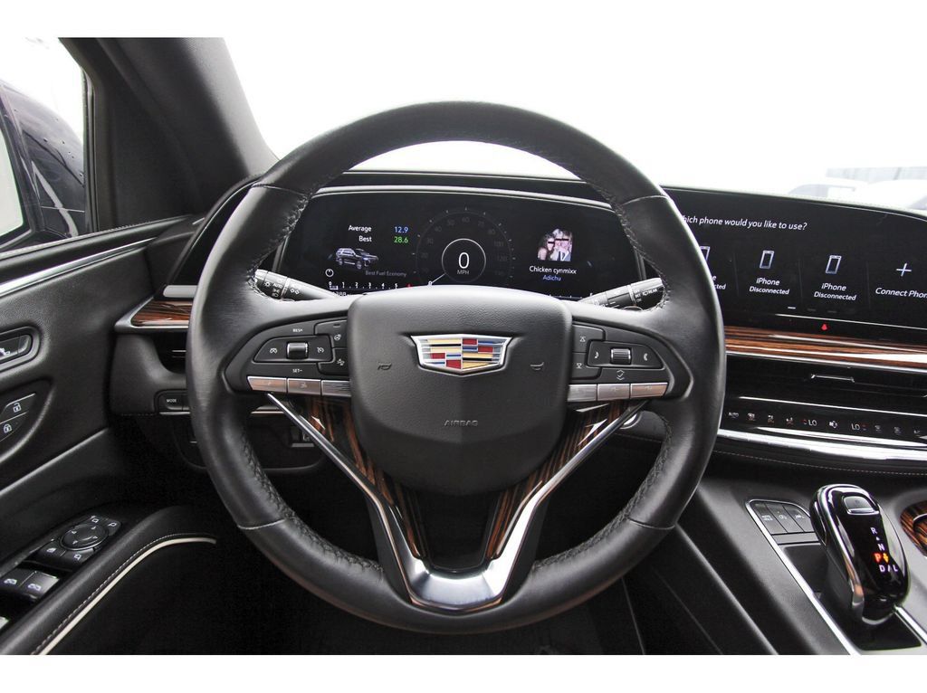 Used 2024 Cadillac Escalade ESV Luxury RWD image 15