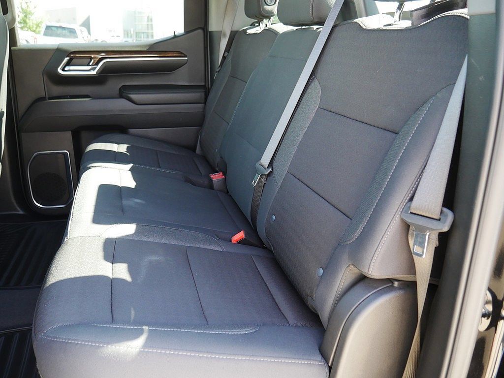 Used 2024 GMC Sierra 1500 SLE w/ X31 Off-Road Package AWD/4WD image 16
