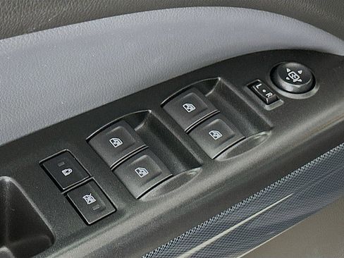 Used 2021 Chevrolet Colorado Z71 image 18