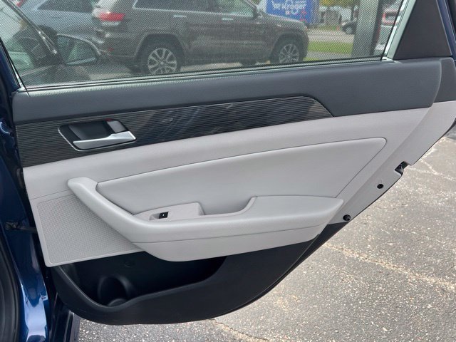 Used 2018 Hyundai Sonata Limited w/ Limited Ultimate Package 03 FWD image 11