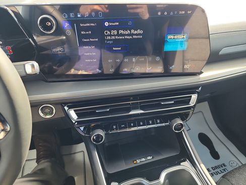 New 2026 Chevrolet Traverse LT w/ Sun and Wheel Package image 14