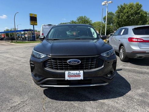 Used 2023 Ford Escape AWD image 8